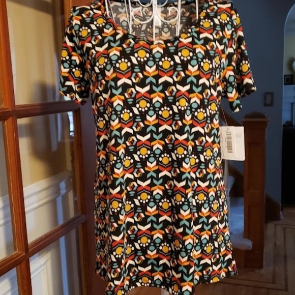 NWT LuLaRoe Classic T sz XS - Picture 1 of 2